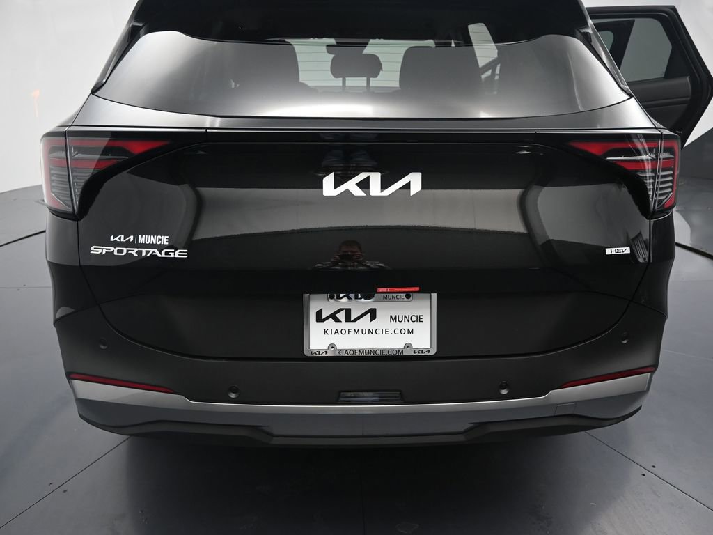 New 2026 Kia Sportage LX image 9