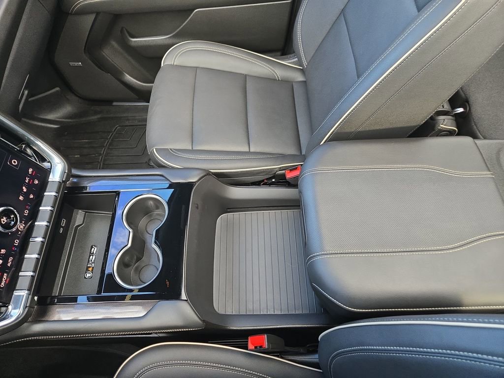 Used 2025 GMC Yukon XL Elevation w/ Elevation Premium Package image 33