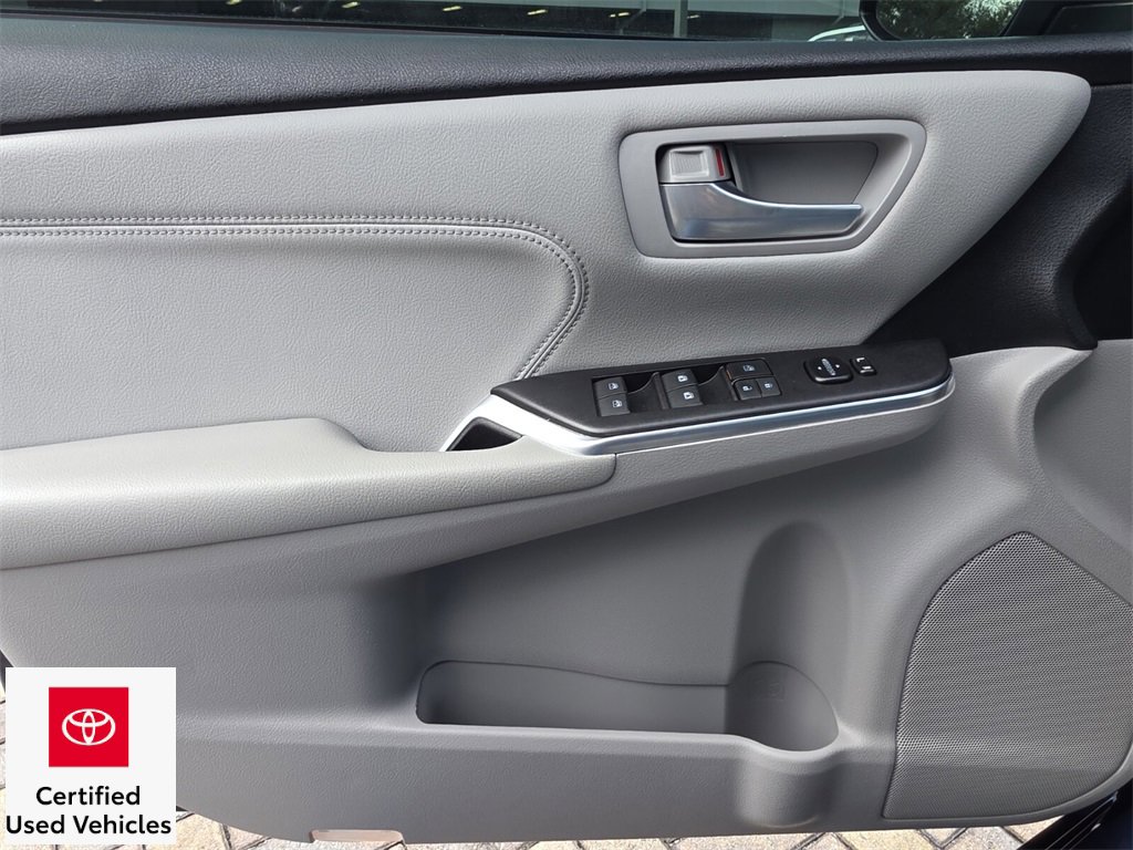 Certified 2017 Toyota Camry XLE image 26