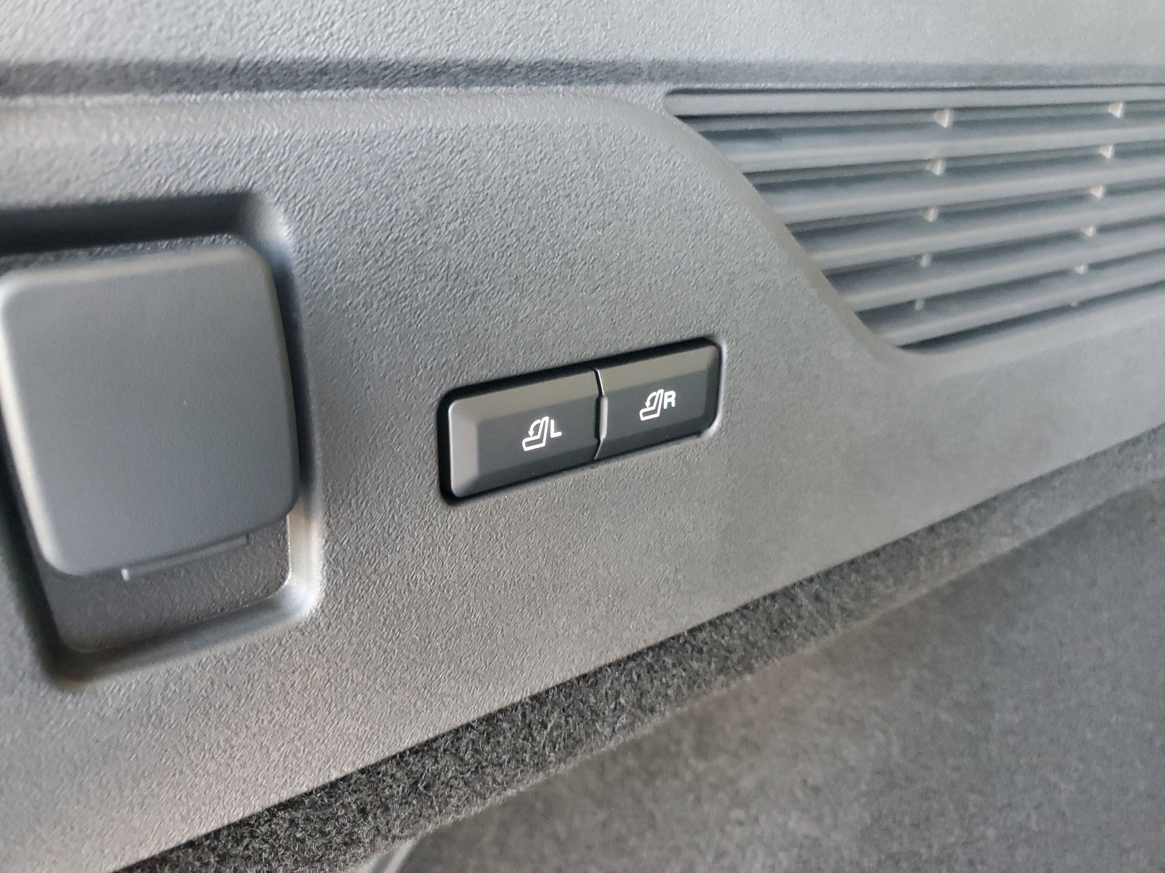 New 2026 Lincoln Nautilus Premier w/ Equipment Group 102A image 32