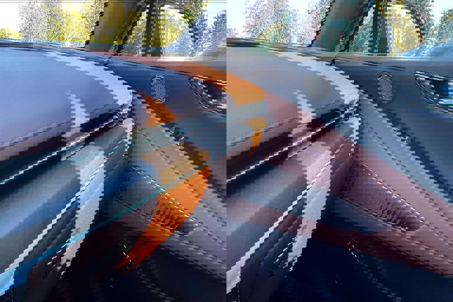 Used 2024 Genesis G80 image 30