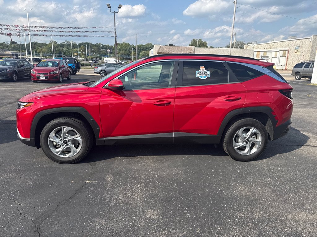 Used 2022 Hyundai Tucson SEL w/ Cargo Package AWD/4WD image 4