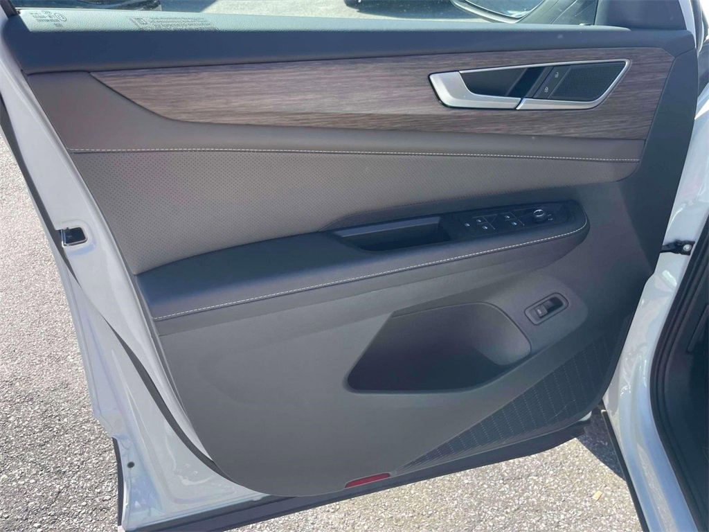 New 2024 Volkswagen Atlas SEL image 18