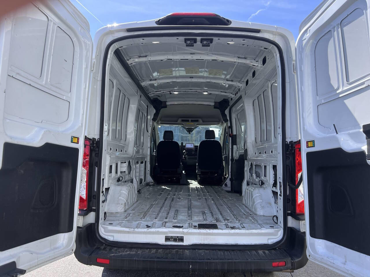 Used 2020 Ford Transit 250 Base image 11