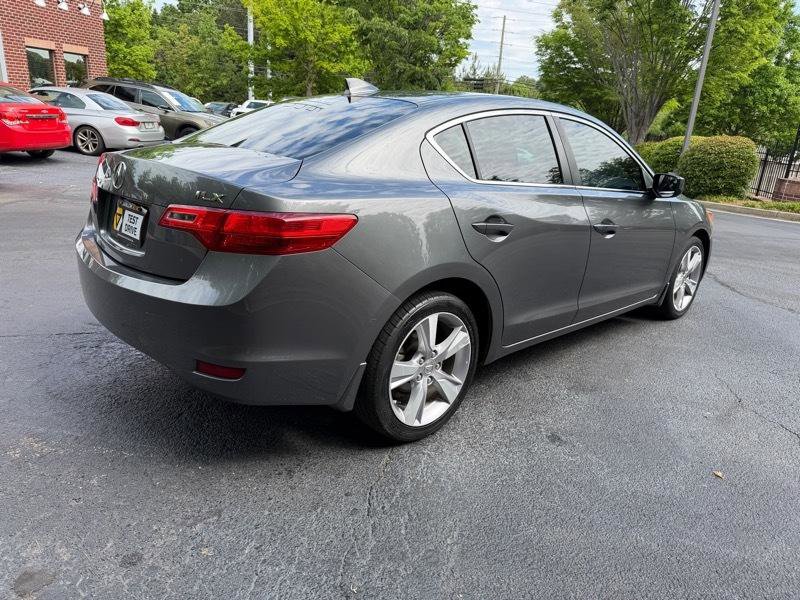 Used 2013 Acura ILX w/ Technology Package FWD image 11