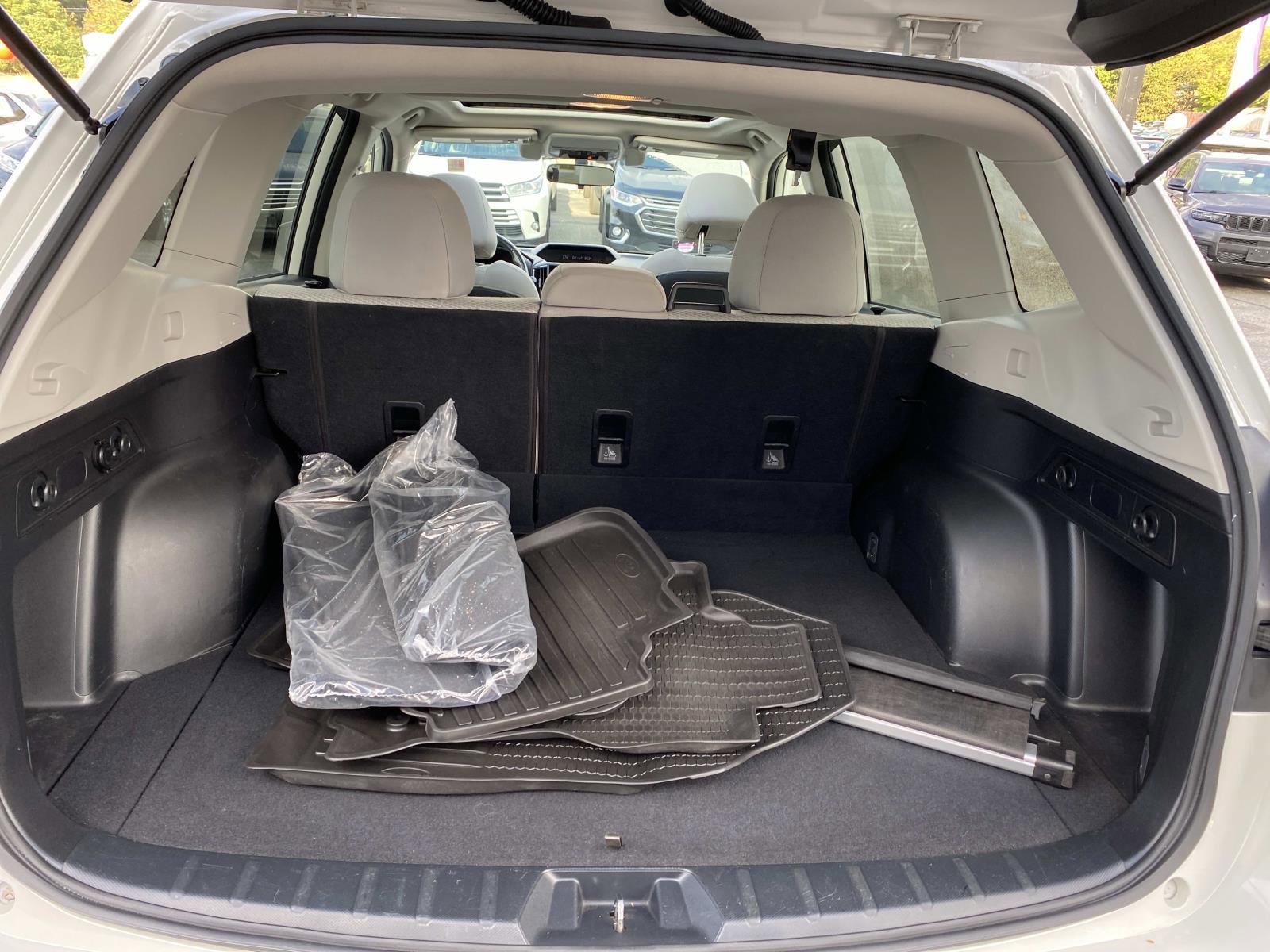 Used 2019 Subaru Forester Premium w/ All-Weather Package image 6