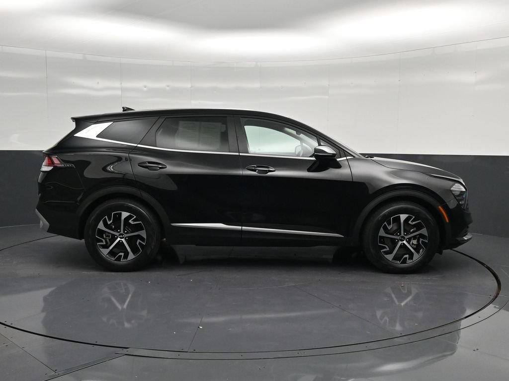 Used 2024 Kia Sportage EX FWD image 4
