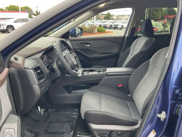 Used 2023 Nissan Rogue SV AWD/4WD image 12