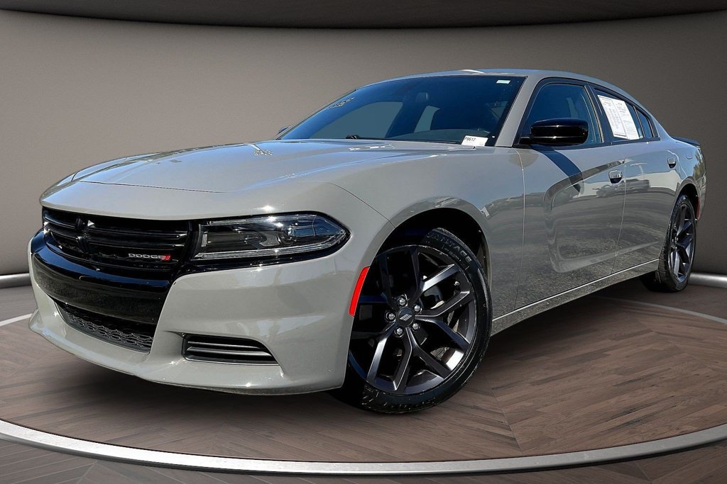 Used 2023 Dodge Charger SXT w/ Blacktop Package RWD image 3