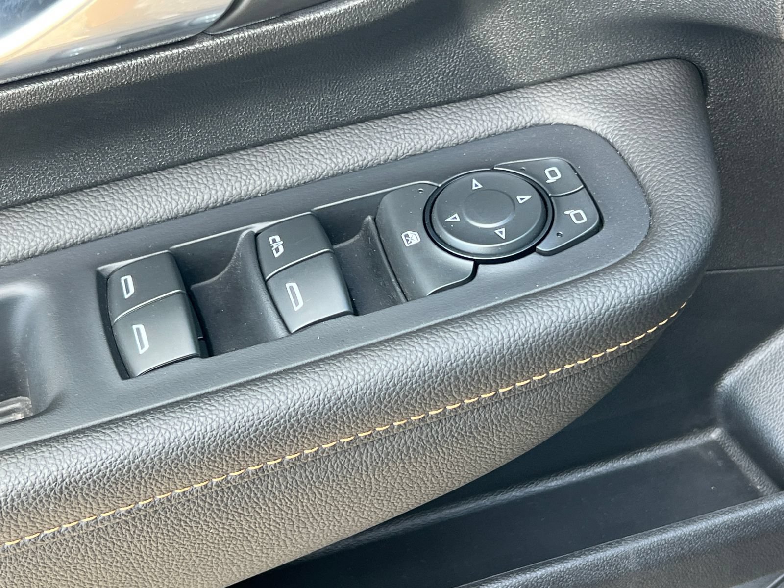Used 2020 GMC Terrain SLE FWD image 14