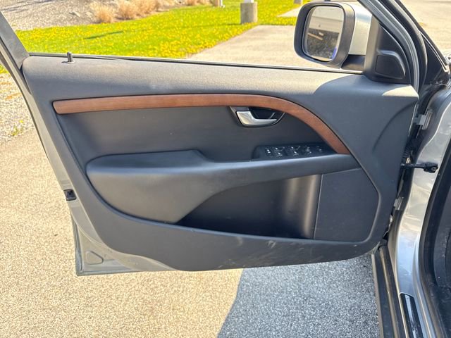 Used 2010 Volvo XC70 3.2 image 20