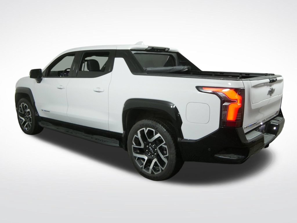 Used 2025 Chevrolet Silverado EV RST AWD/4WD image 6