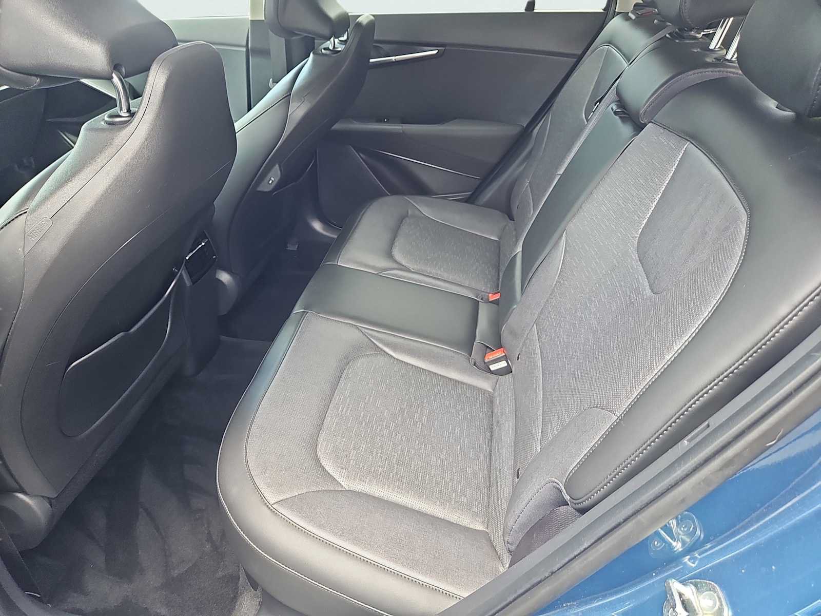 Used 2023 Kia Niro SX Touring FWD image 32