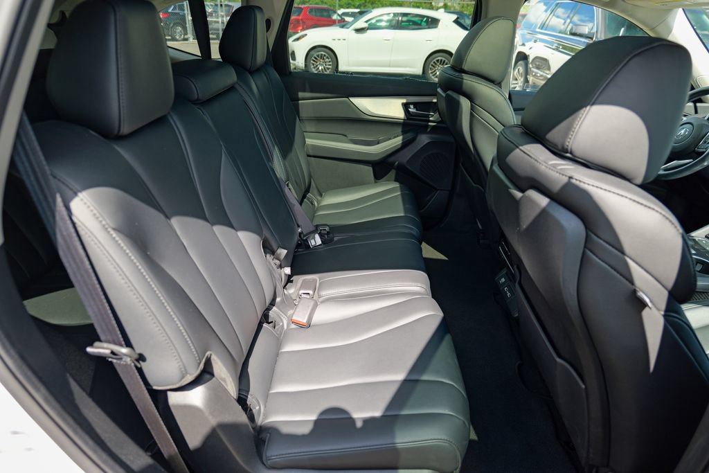 Used 2023 Acura MDX SH-AWD image 32