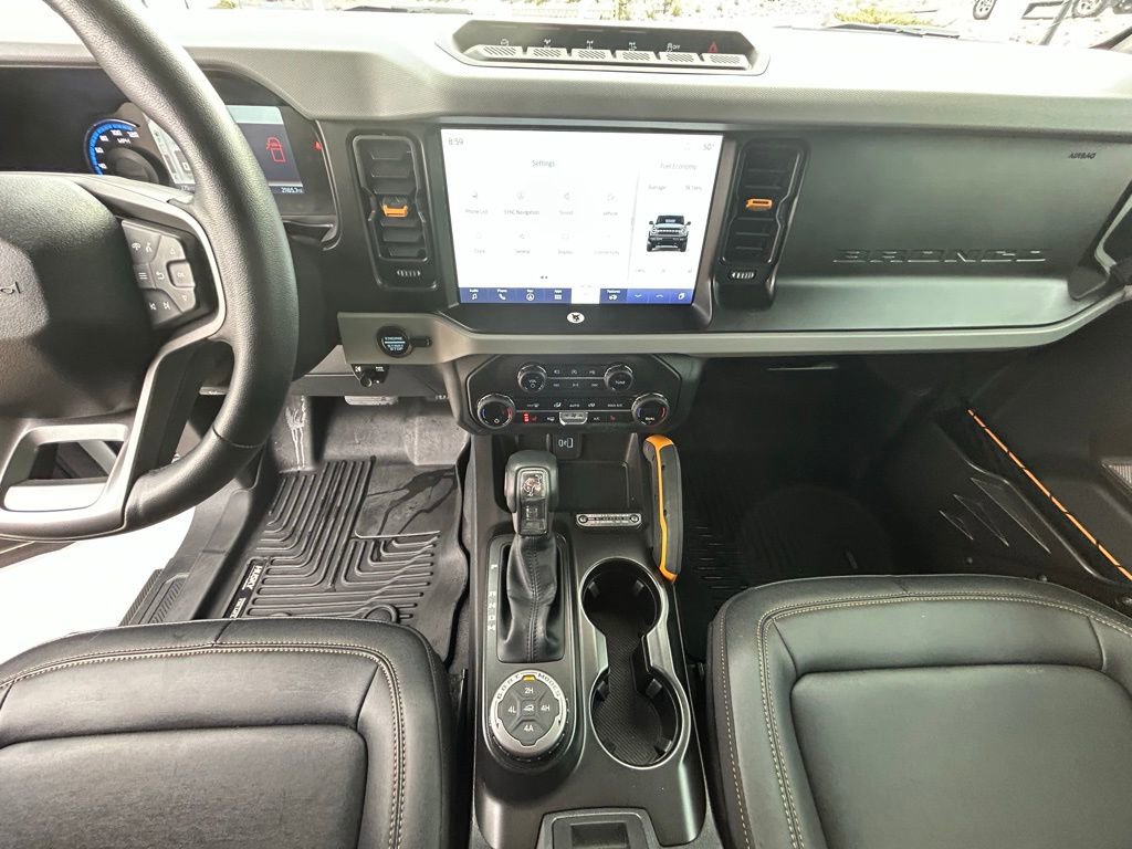 Used 2023 Ford Bronco Badlands image 19