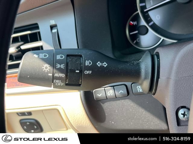 Used 2017 Lexus ES 350 w/ Luxury Package FWD image 29
