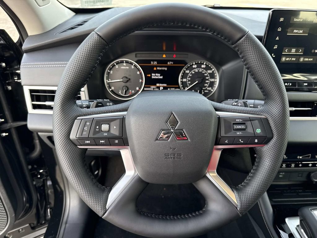 New 2026 Mitsubishi Outlander SE image 39