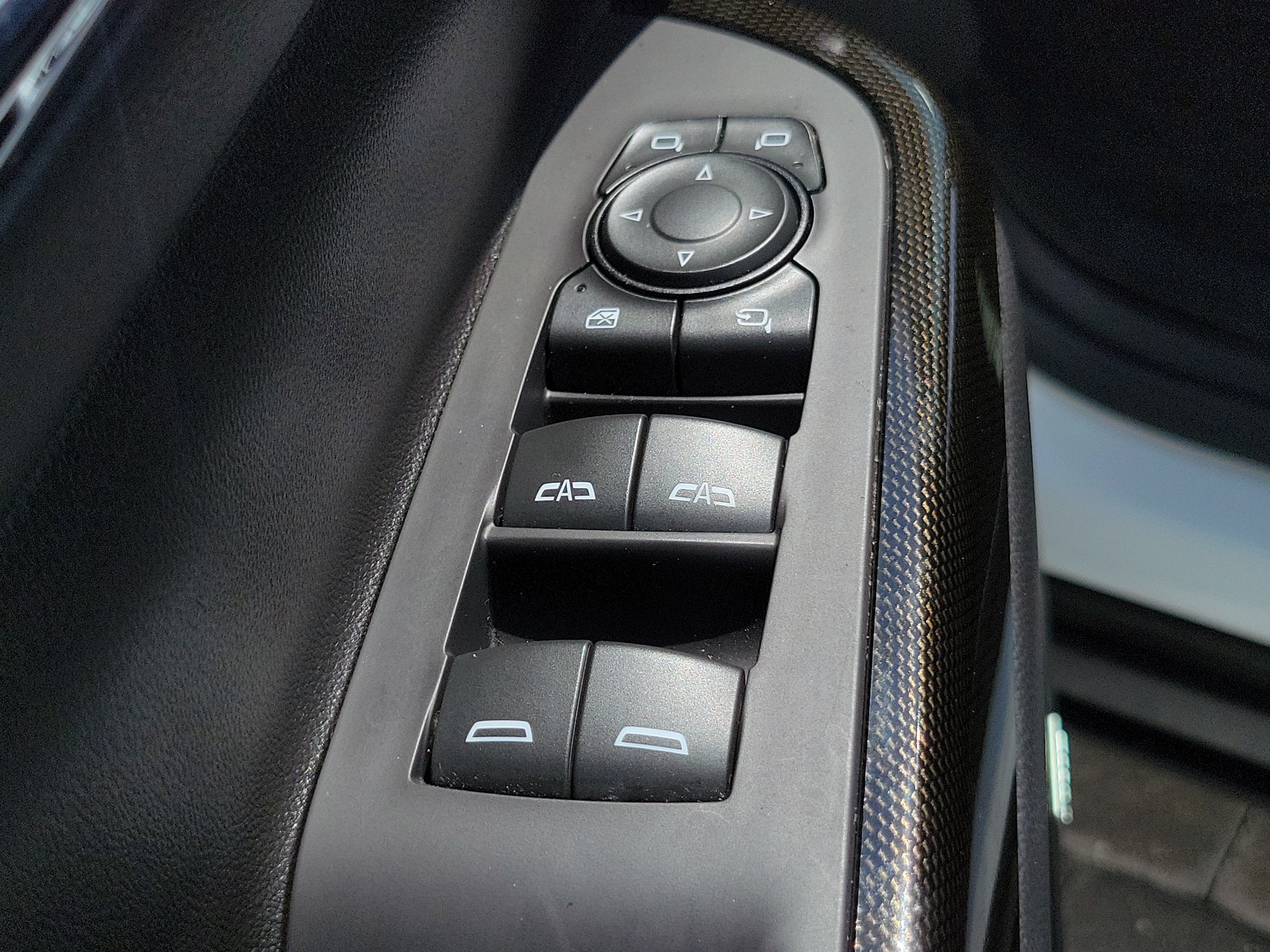 Used 2022 GMC Acadia AT4 w/ Technology Package AWD/4WD image 21