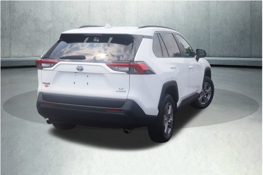 Used 2024 Toyota RAV4 LE AWD/4WD image 14