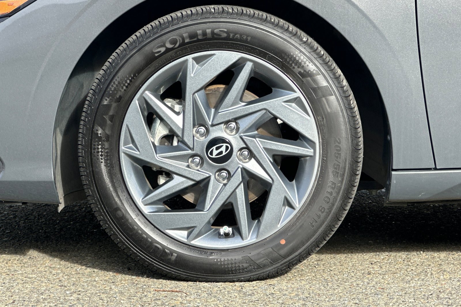 Used 2024 Hyundai Elantra SEL image 32