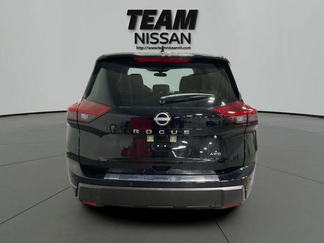 Certified 2025 Nissan Rogue SV AWD/4WD image 5