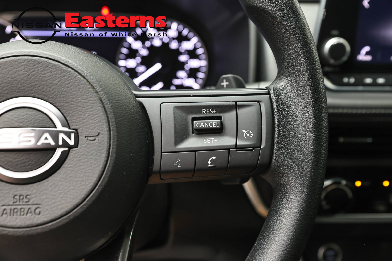 Used 2023 Nissan Rogue S AWD/4WD image 16