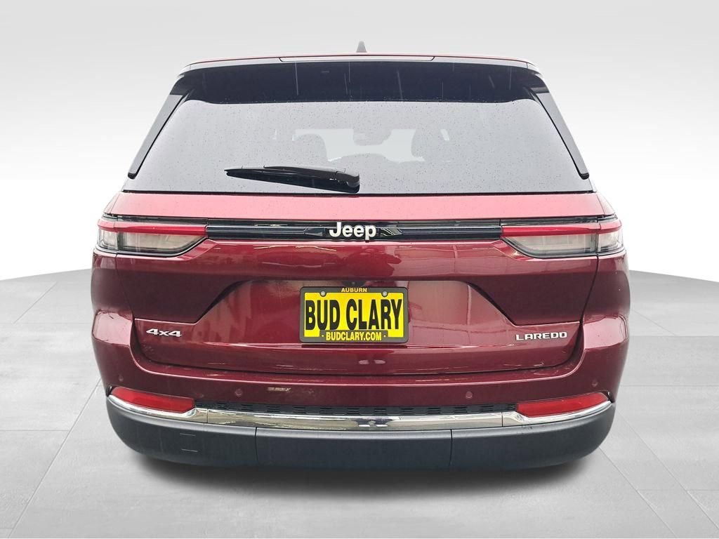 New 2026 Jeep Grand Cherokee Laredo image 4