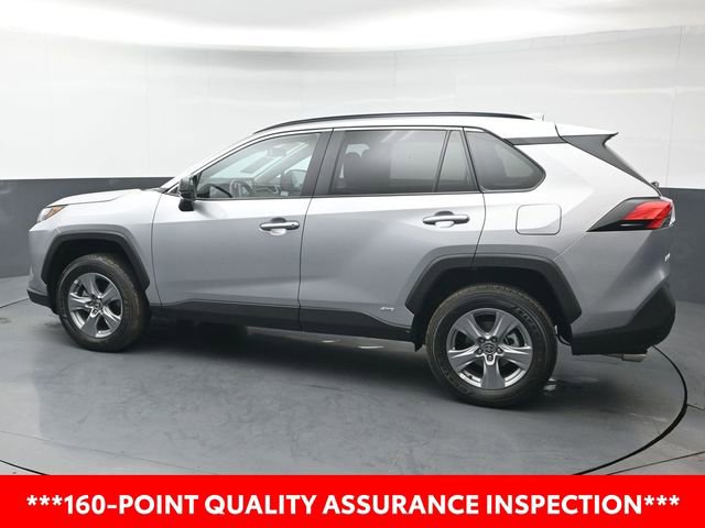 Certified 2025 Toyota RAV4 LE AWD/4WD image 4