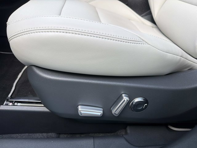 New 2026 Lincoln Nautilus Premier AWD/4WD image 12