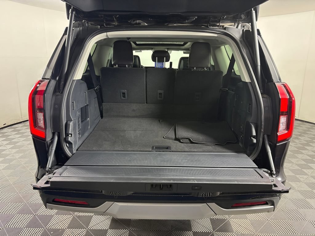 Certified 2026 Ford Expedition Max Platinum w/ Platinum Ultimate Package AWD/4WD image 33