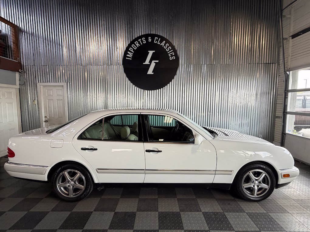 Used 1996 Mercedes-Benz E 300 Sedan image 7