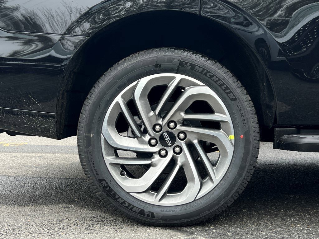 New 2026 Lincoln Navigator Premiere image 5