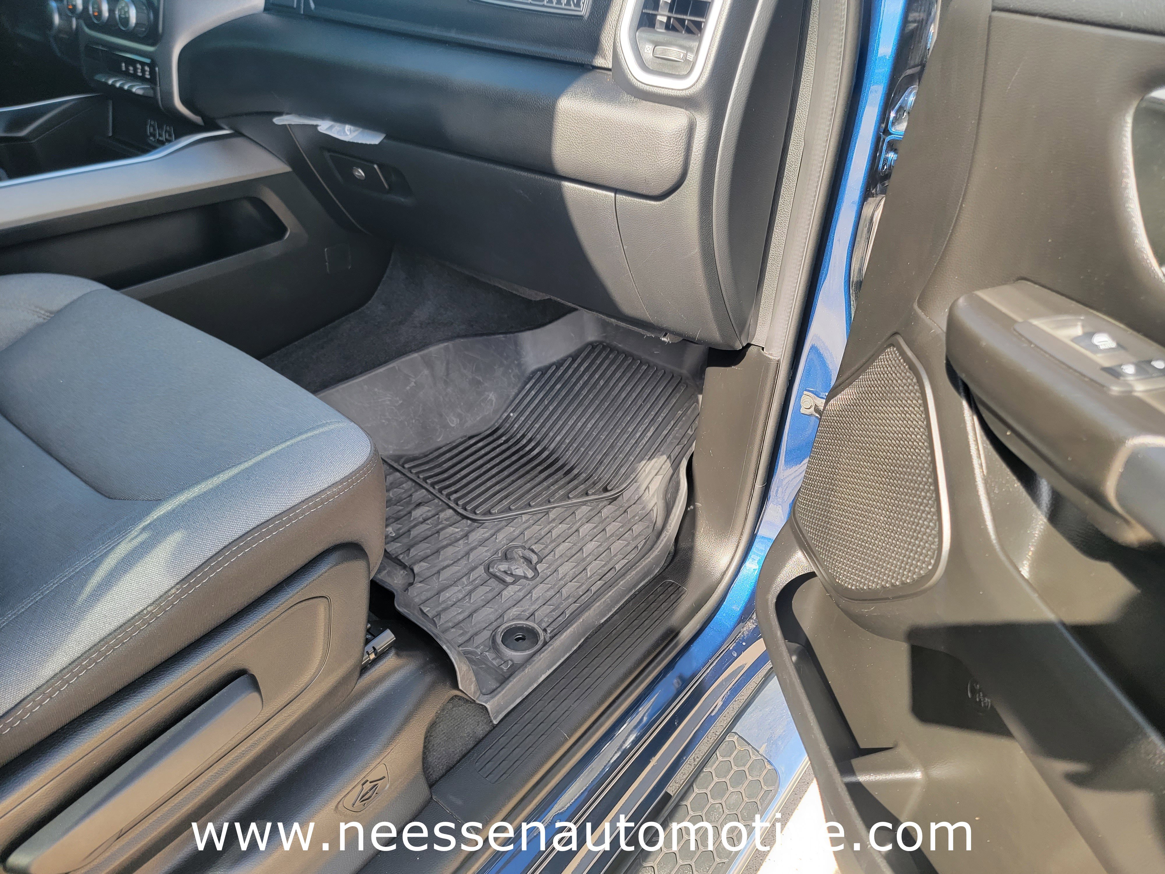 Used 2023 RAM 1500 Big Horn image 9