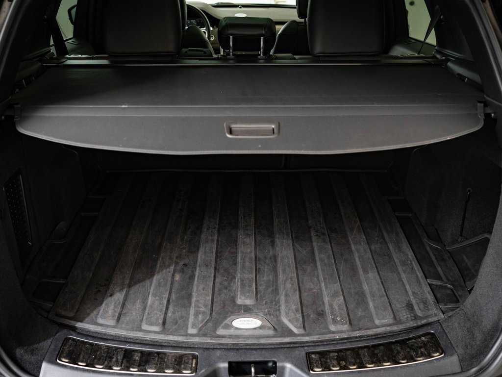 Used 2023 Land Rover Discovery Sport SE R-Dynamic image 17