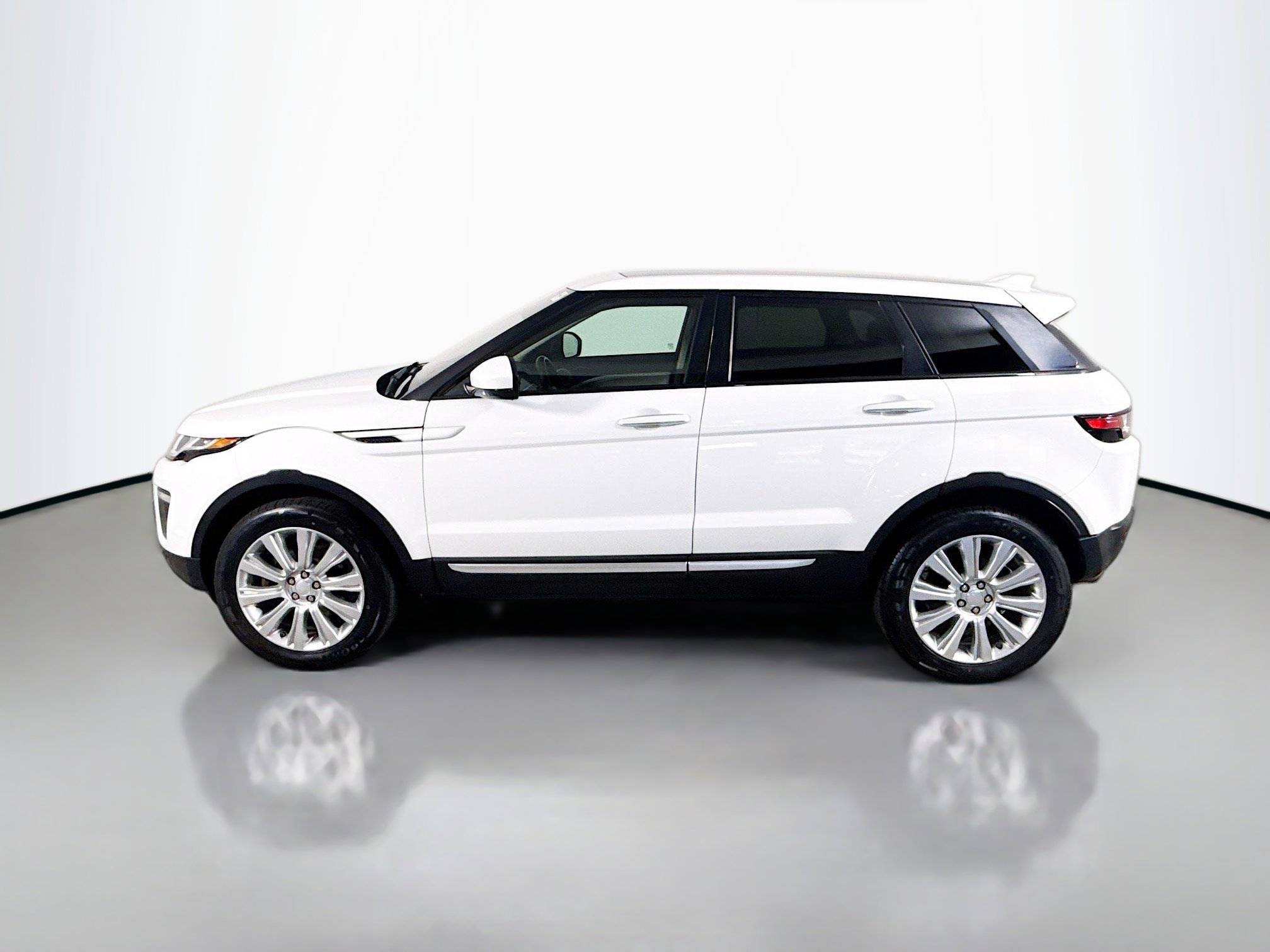 Used 2016 Land Rover Range Rover Evoque HSE image 6