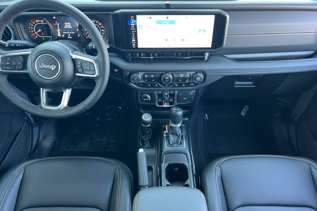 New 2026 Jeep Wrangler Unlimited Sahara AWD/4WD image 13