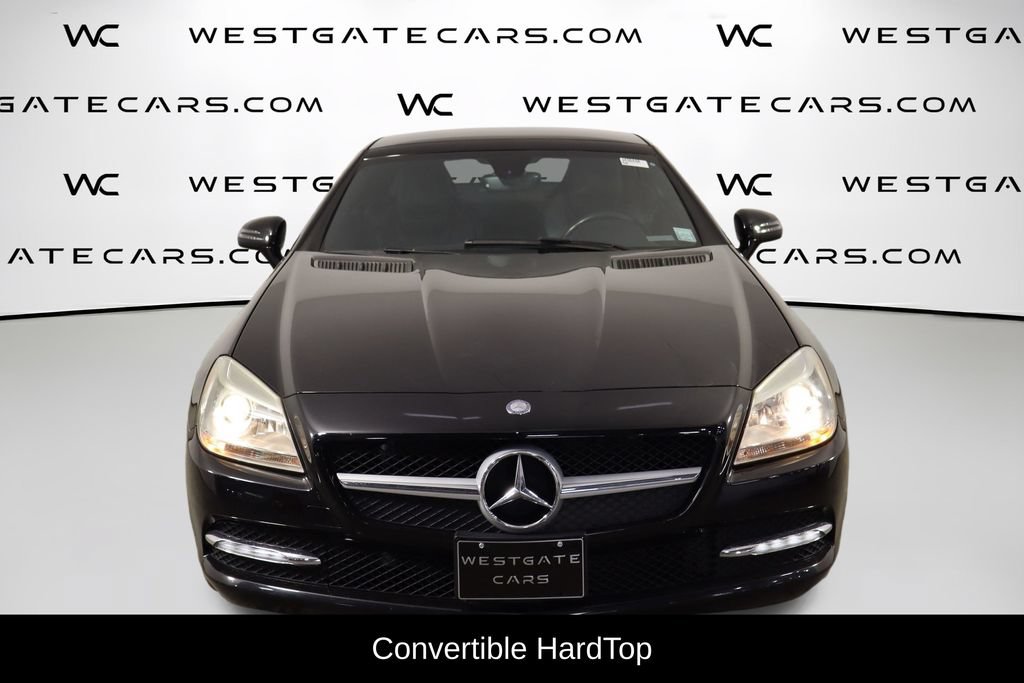 Used 2016 Mercedes-Benz SLK 300 image 2