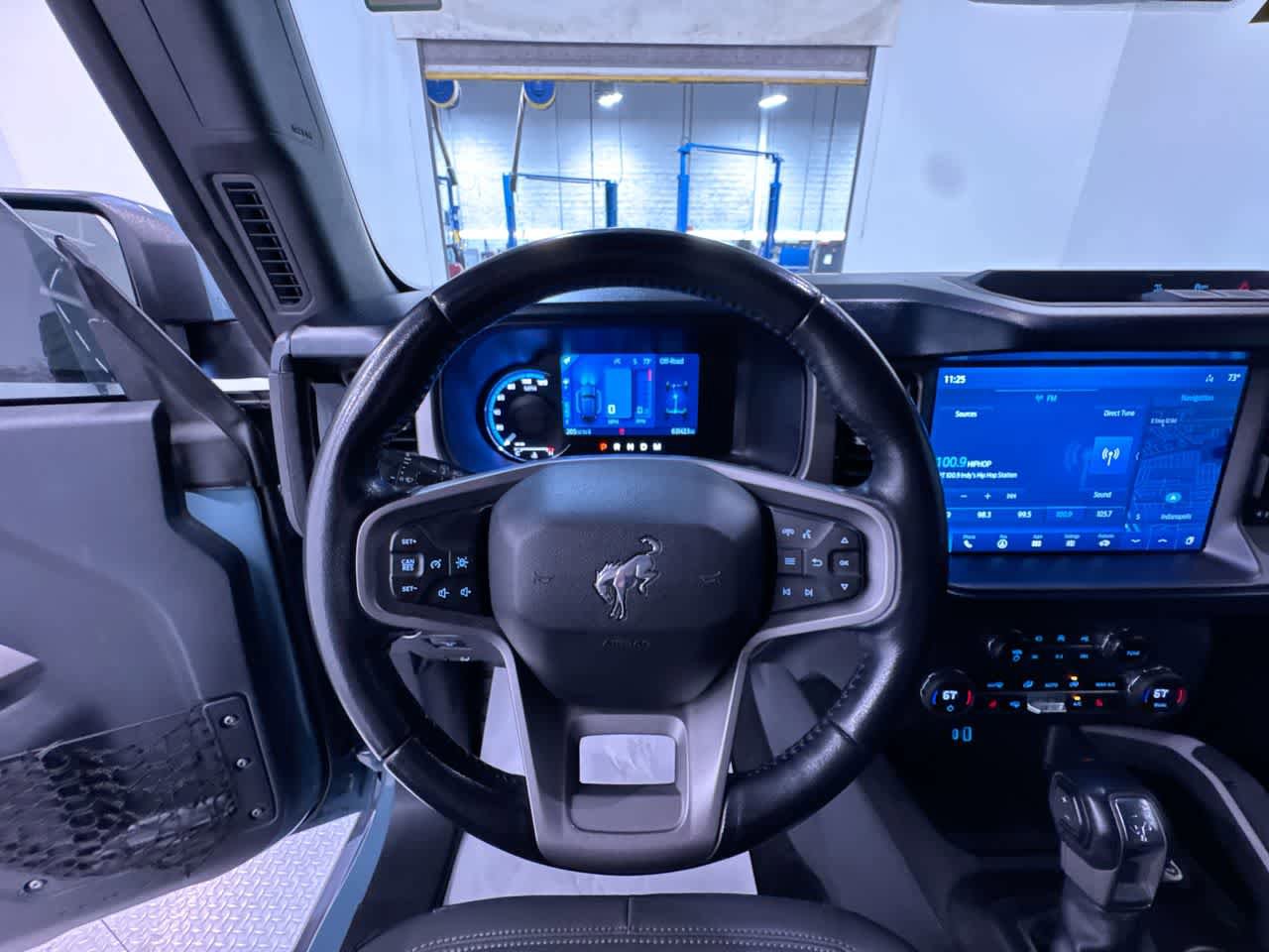 Used 2023 Ford Bronco Outer Banks AWD/4WD image 15