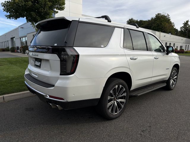 Used 2025 Chevrolet Tahoe High Country AWD/4WD image 8