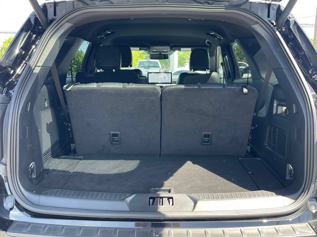 Used 2025 Ford Explorer ST-Line w/ Premium Package RWD image 26