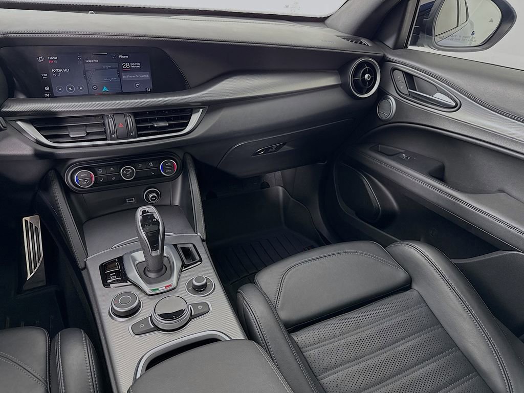 Used 2023 Alfa Romeo Stelvio Veloce image 26
