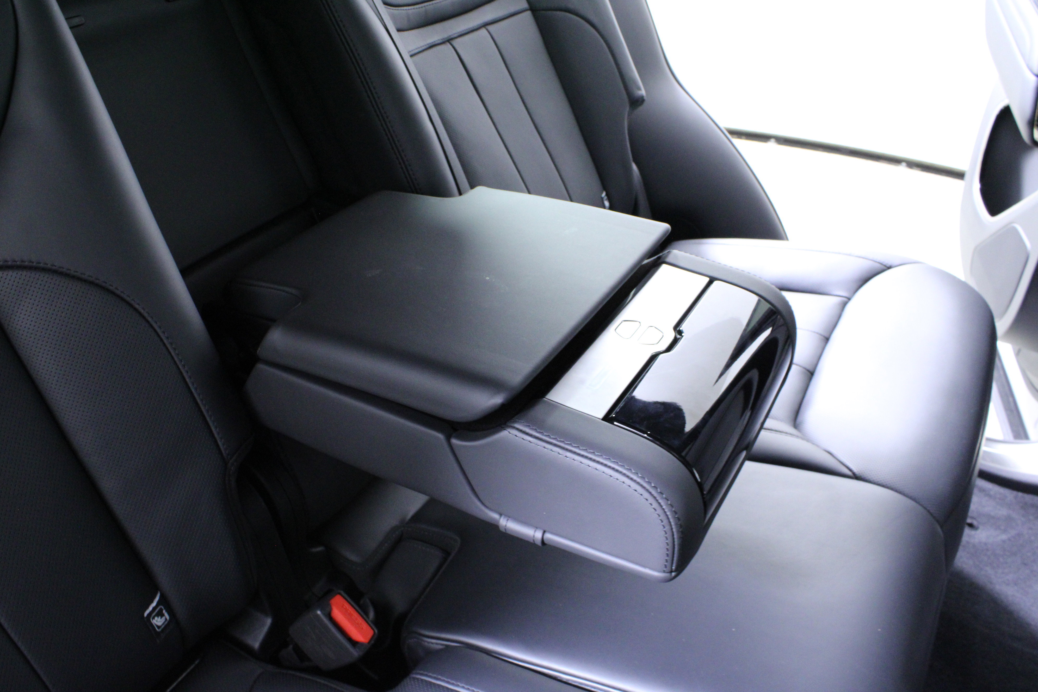 Used 2025 Land Rover Range Rover Sport Dynamic SE image 15