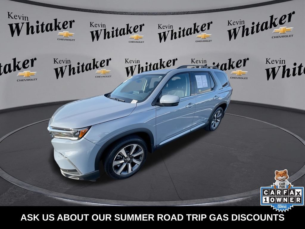 Used 2025 Honda Pilot Touring image 4