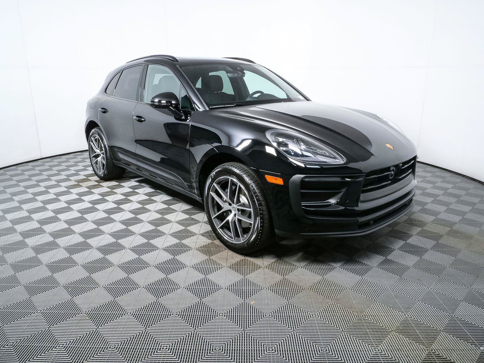 New 2026 Porsche Macan Turbo AWD/4WD image 28