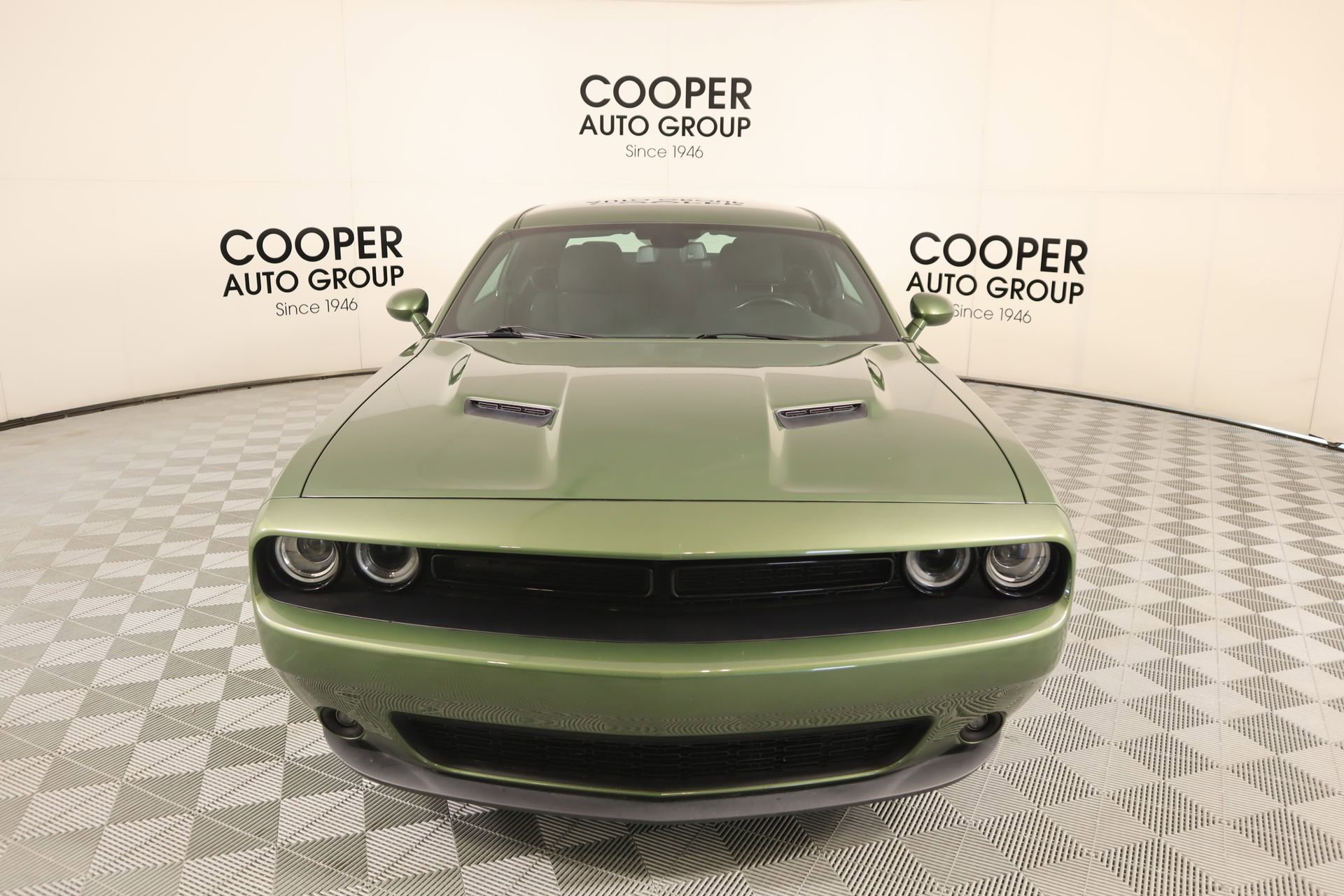 Used 2022 Dodge Challenger SXT w/ Blacktop Package image 8