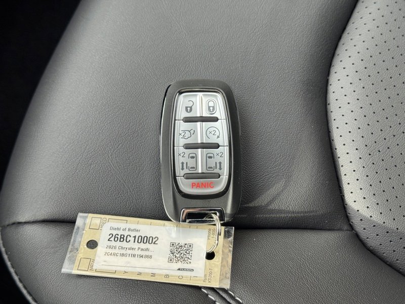 New 2026 Chrysler Pacifica Select image 40