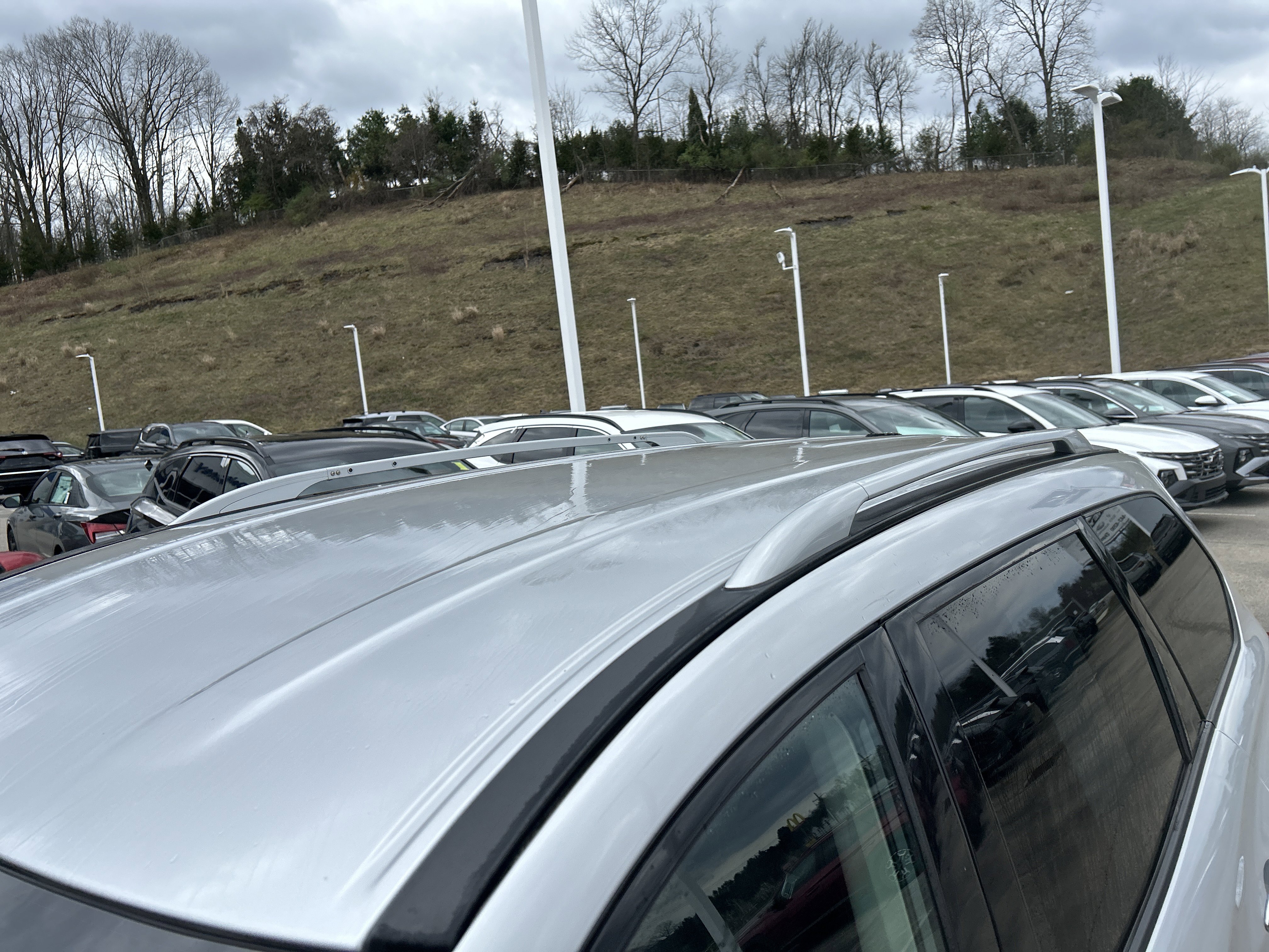 Used 2020 Nissan Pathfinder SV image 16