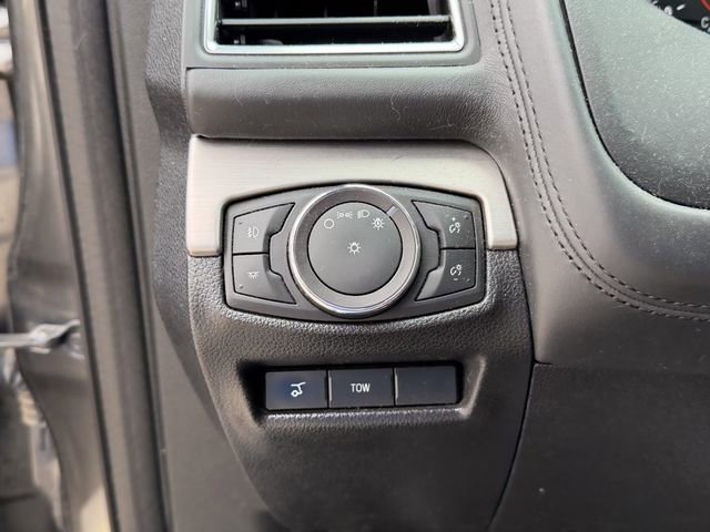 Used 2018 Ford Explorer Platinum image 8