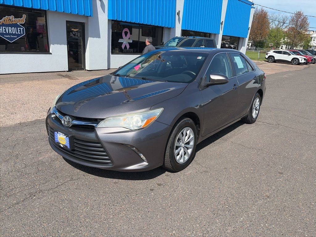 Used 2016 Toyota Camry LE FWD image 1