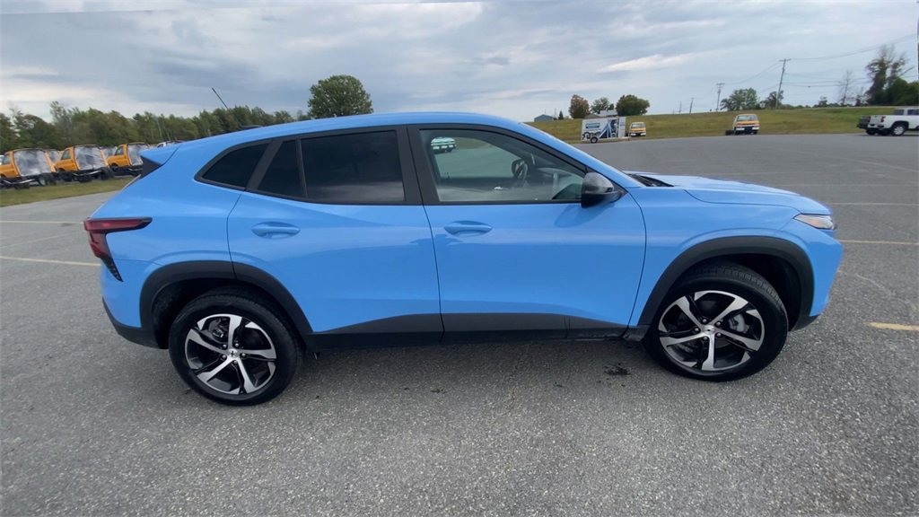 Certified 2024 Chevrolet Trax RS image 9